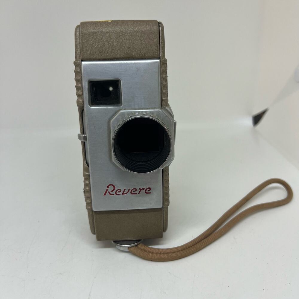 Vintage 1950’s Revere Eight model Fifty 8mm camera